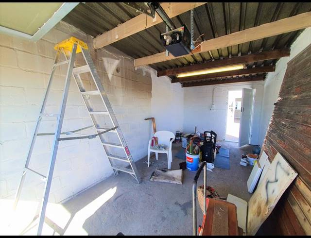 2 BEDROOM HOUSE FOR SALE IN GLENWOOD